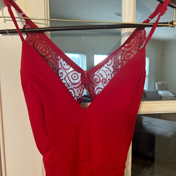 Women’s red formal dress size medium spaghetti strap high slit Emerald Sundae. - Picture 7 of 10